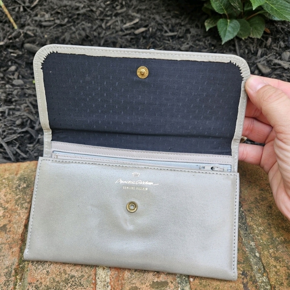 Vintage Princess Gardner Genuine Lambskin Gray Leather Wallet - Picture 3 of 6